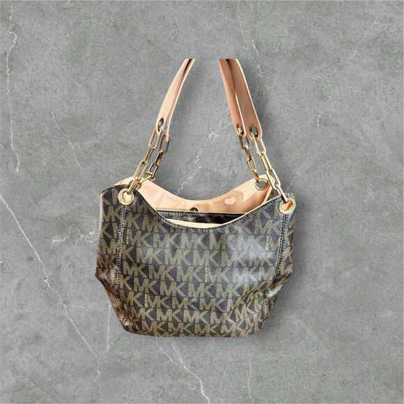 Michael Kors Signature Tote Bag - Picture 5 of 10